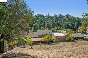 9090 Castlewood St, Oakland, CA 94605 - Photo 43