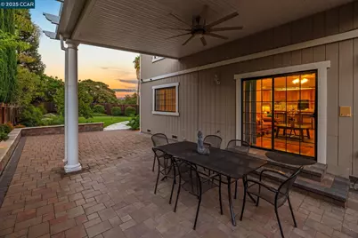1075 Irwin Court, Concord, CA 94518 - Photo 33