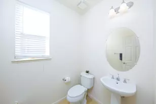 2168 Wellington Dr, Tracy, CA 95376 - Photo 9