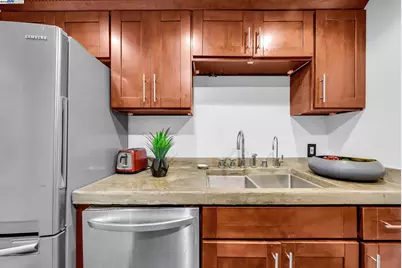 400 Wayne Ave #1, Oakland, CA 94606 - Photo 19