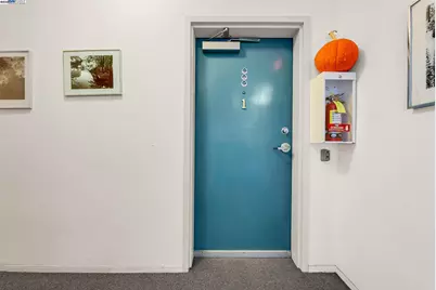 400 Wayne Ave #1, Oakland, CA 94606 - Photo 33