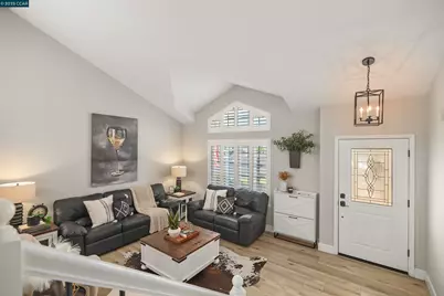 101 Silver Eagle Way, Vacaville, CA 95688 - Photo 3