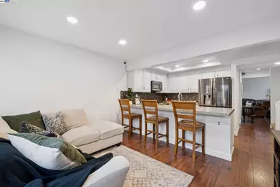 510 Lagunaria Lane, Alameda, CA 94502 - Photo 7