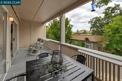 2940 Tice Creek Dr #6, Walnut Creek, CA 94595 - Photo 17