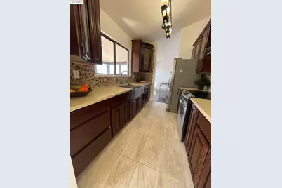 23049 Lakeridge Ave, Hayward, CA 94541 - Photo 5