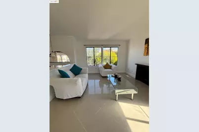 23049 Lakeridge Ave, Hayward, CA 94541 - Photo 3