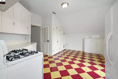 742 B St, Hayward, CA 94541 - Photo 59