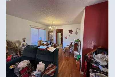 1988 Calaveras Dr, Pittsburg, CA 94565 - Photo 9