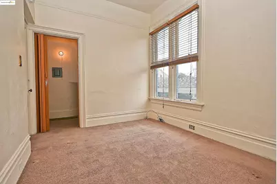 672 33rd St, Oakland, CA 94609 - Photo 15