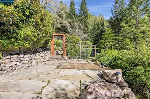 4 Berrybrook Hollow, Orinda, CA 94563 - Photo 41