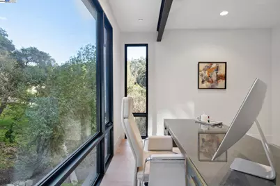 3 West Cir, Oakland, CA 94611 - Photo 9