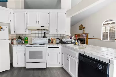 947 Burlwood Ct, Los Banos, CA 93635 - Photo 7