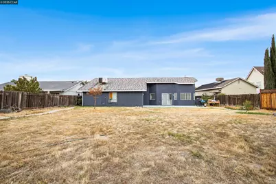 947 Burlwood Ct, Los Banos, CA 93635 - Photo 17