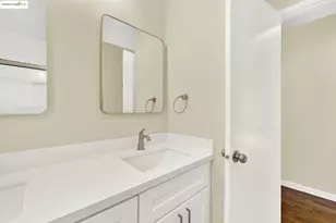 2106 Woodbine Ave, Oakland, CA 94602 - Photo 43