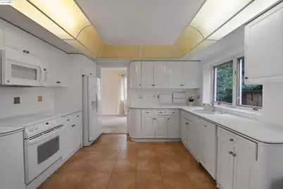 3207 Tabora Dr, Antioch, CA 94509 - Photo 9