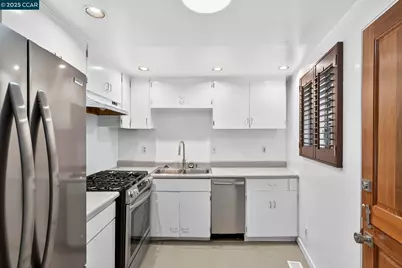 405 Scenic Ave, San Anselmo, CA 94960 - Photo 15