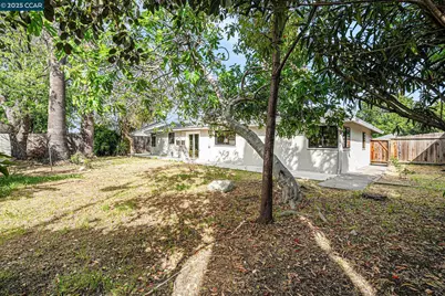 2442 Geraldine Dr, Pleasant Hill, CA 94523 - Photo 25