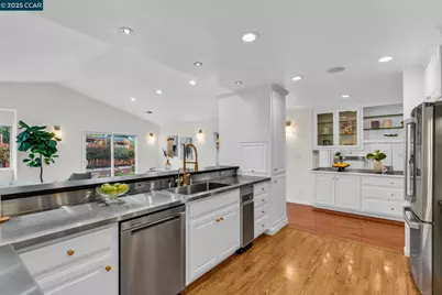 1015 Pleasant Valley Dr, Pleasant Hill, CA 94523 - Photo 15