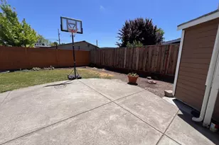 2748 Eastgate Ave, Concord, CA 94520 - Photo 23