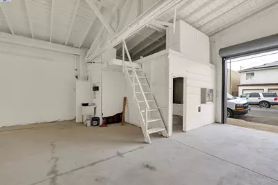 2860 38th Ave, Oakland, CA 94619 - Photo 17