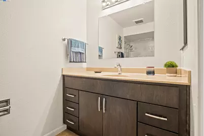 21071 Gary Dr #204, Hayward, CA 94546 - Photo 17