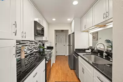 21071 Gary Dr #204, Hayward, CA 94546 - Photo 7