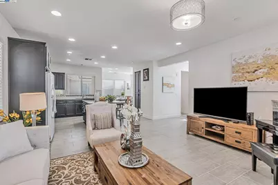 705 Cannery Pl, San Jose, CA 95112 - Photo 7