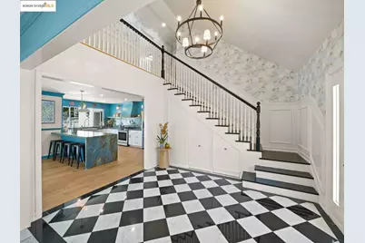 8 Skander Ct, Pleasant Hill, CA 94523 - Photo 3