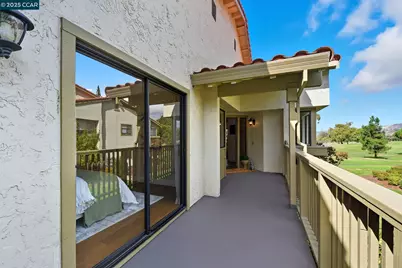 8366 Riesling Way, San Jose, CA 95135 - Photo 5