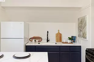 1033 Magnolia St, Oakland, CA 94607 - Photo 11