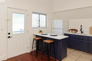 1033 Magnolia St, Oakland, CA 94607 - Photo 9