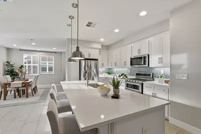 201 Jetty Dr, Richmond, CA 94804 - Photo 9