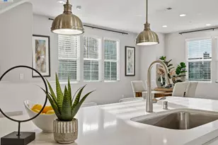 201 Jetty Dr, Richmond, CA 94804 - Photo 13