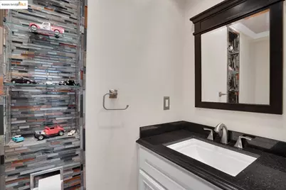 223 Sunspring Ct, Pleasant Hill, CA 94523 - Photo 15