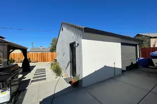 1923 Juliesse Ave, Sacramento, CA 95815 - Photo 19