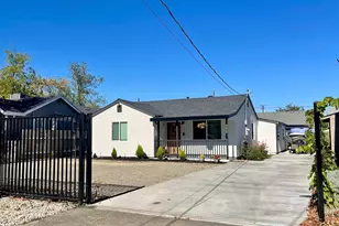 1923 Juliesse Ave, Sacramento, CA 95815 - Photo 3