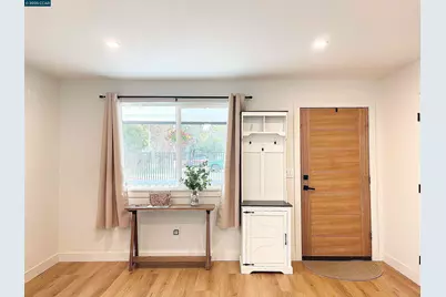 1923 Juliesse Avenue, Sacramento, CA 95815 - Photo 15