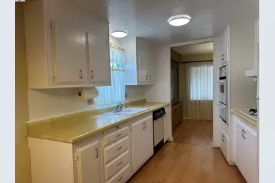 328 Waikiki Cir, Union City, CA 94587 - Photo 11