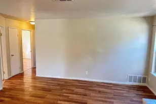 10538 Creekside Cir, Oakland, CA 94603 - Photo 11