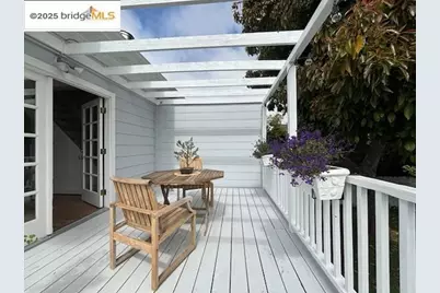 2628 School  St, Oakland, CA 94602 - Photo 35