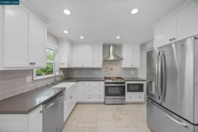 2910 Almond St, Martinez, CA 94553 - Photo 13