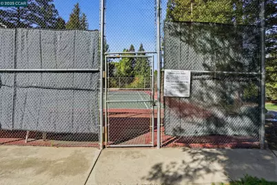 246 Via El Dorado Ln, Martinez, CA 94553 - Photo 41