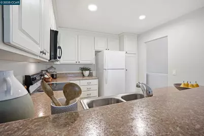 246 Via El Dorado Ln, Martinez, CA 94553 - Photo 13