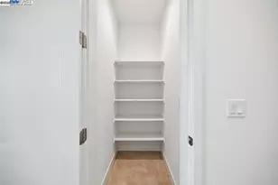 2100 Carbondale, Dublin, CA 94568 - Photo 27