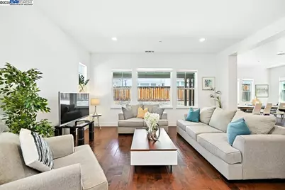 2100 Carbondale, Dublin, CA 94568 - Photo 7