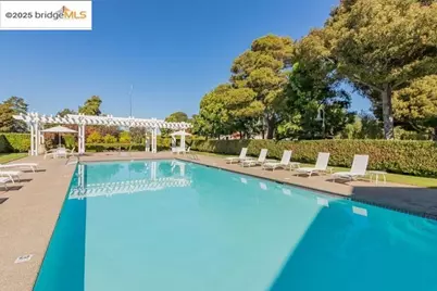 104 Marina Lakes Dr, Richmond, CA 94804 - Photo 33