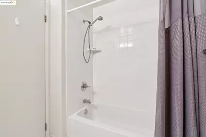 104 Marina Lakes Dr, Richmond, CA 94804 - Photo 21