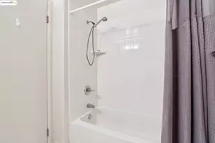 104 Marina Lakes Dr, Richmond, CA 94804 - Photo 21