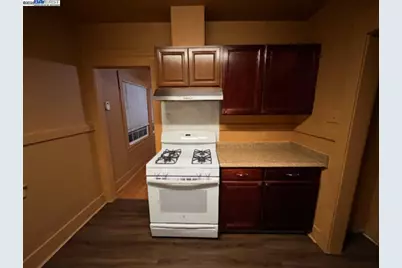 231 5th St, Stockton, CA 95206 - Photo 17