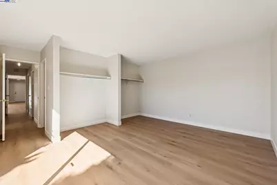 1042 Mangrove Ln, Alameda, CA 94502 - Photo 35